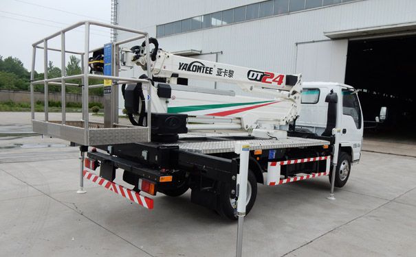 高空作業(yè)車