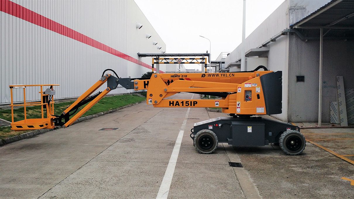 15米曲臂式升降機(jī) 15米曲臂式升降機(jī)