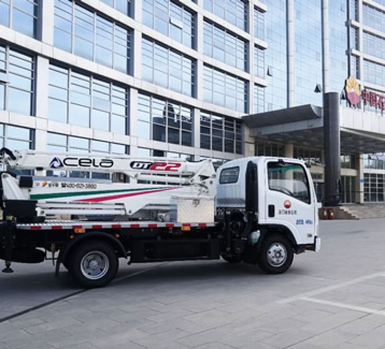 車載式高空作業(yè)平臺廠家怎么選？高空作業(yè)車采購?fù)扑]：亞卡黎實業(yè)，為您一站式服務(wù)